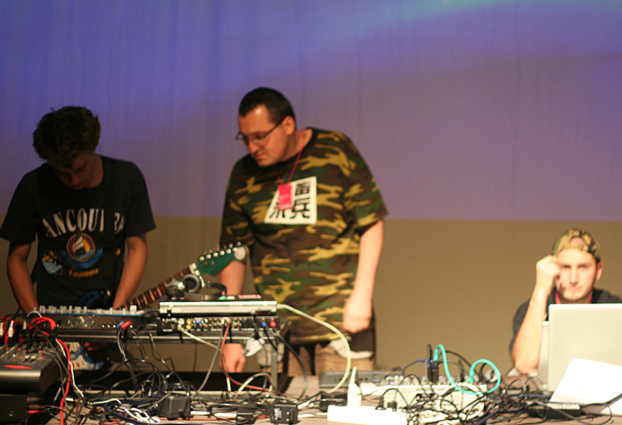 Makunouchi Bento x Selfmademusic x Stefan Tiron